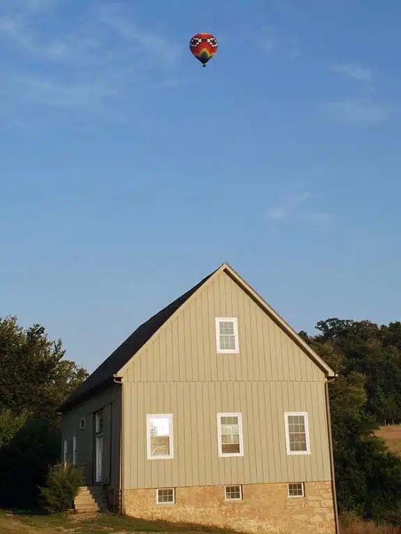 hot air baloon over the Cording barn